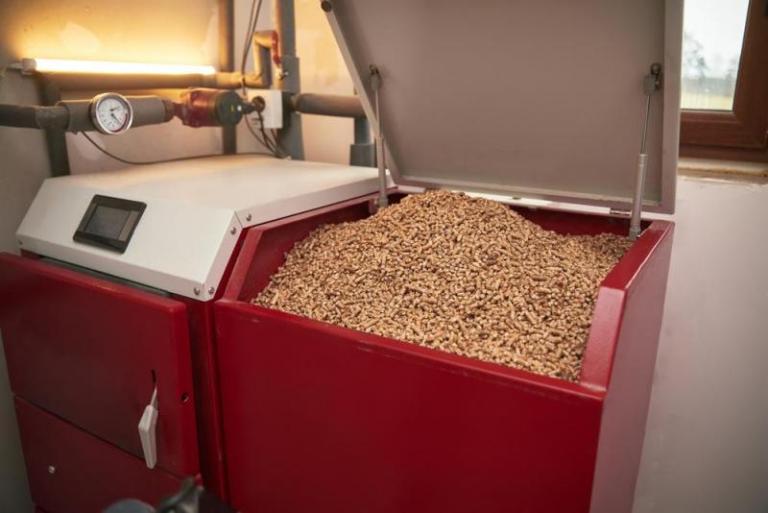Chauffage au bois à Bollezeele : guide des solutions disponibles